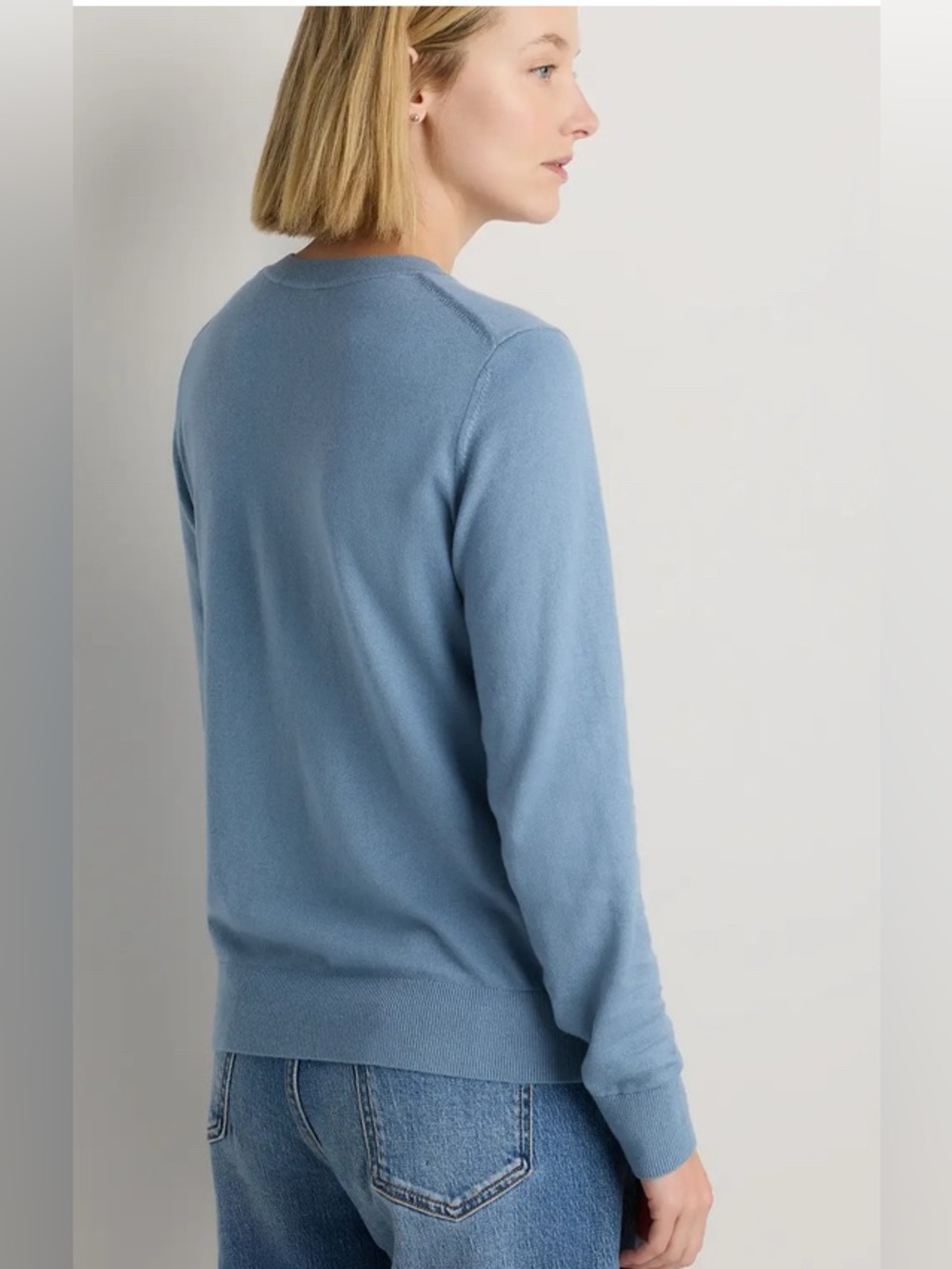 Quince Lightweight Cotton Cashmere Crew Sweater - Picture 2 of 7